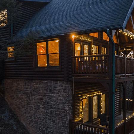 Stunning Mountain Cabin W Hot Tub Gatlinburg Exterior foto