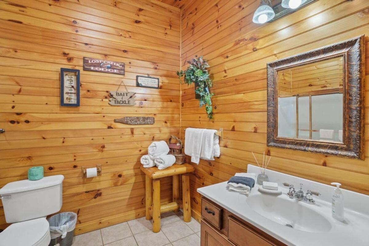 Stunning Mountain Cabin W Hot Tub Gatlinburg Exterior foto
