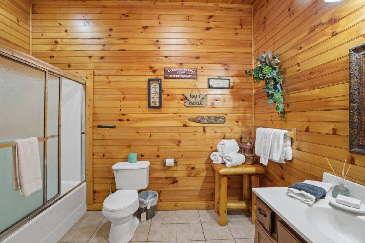 Stunning Mountain Cabin W Hot Tub Gatlinburg Exterior foto