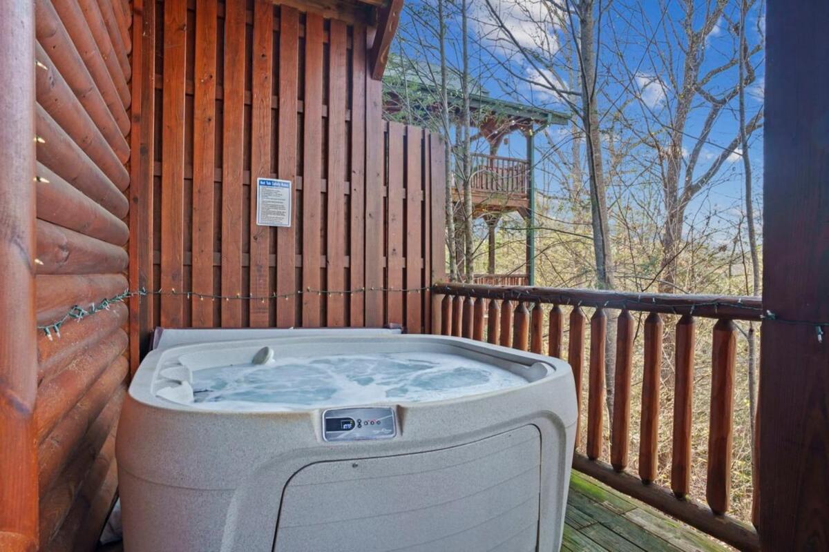 Stunning Mountain Cabin W Hot Tub Gatlinburg Exterior foto