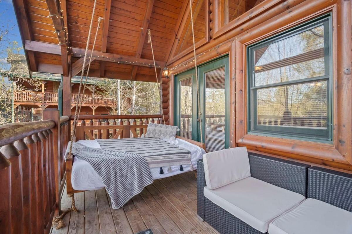 Stunning Mountain Cabin W Hot Tub Gatlinburg Exterior foto