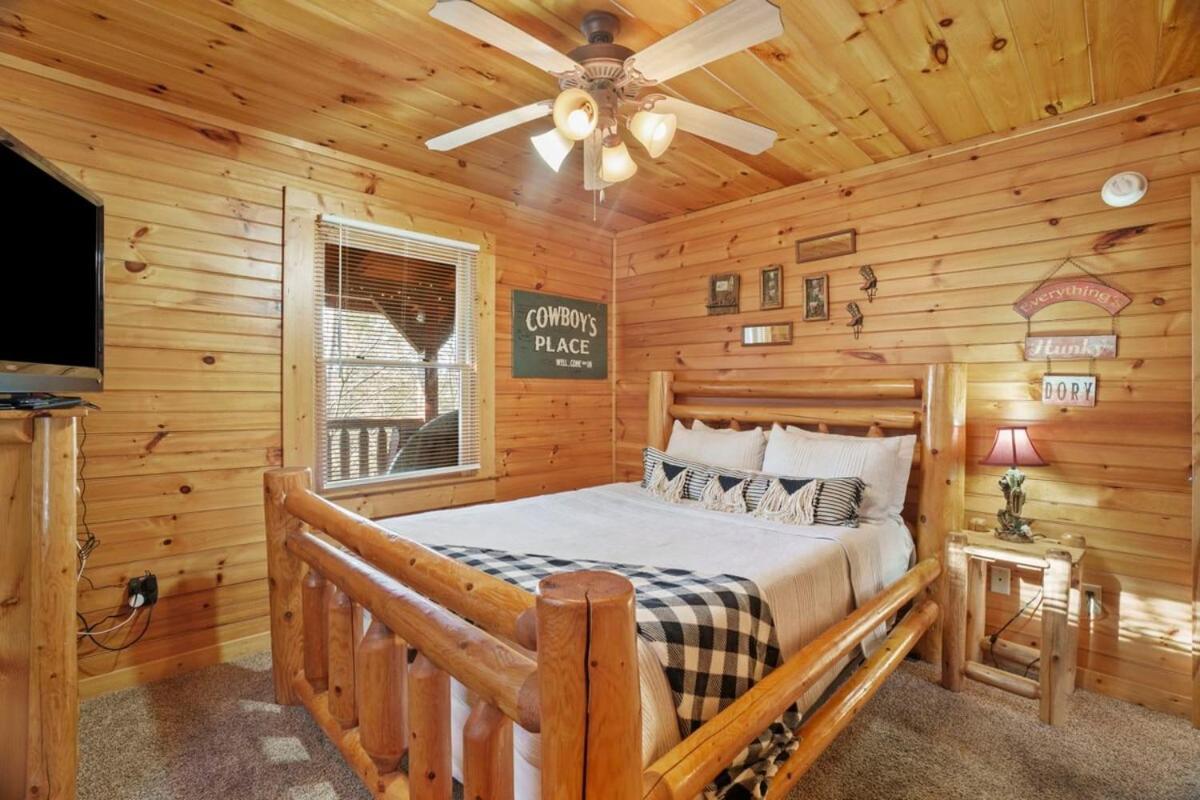Stunning Mountain Cabin W Hot Tub Gatlinburg Exterior foto